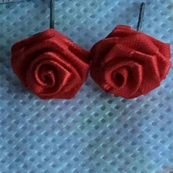 earrings - Picture 1 of 2